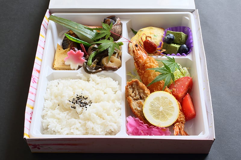 松花堂弁当 1,000円（税抜）